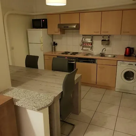 City Center 2 Bedroom Cosy Appartement *